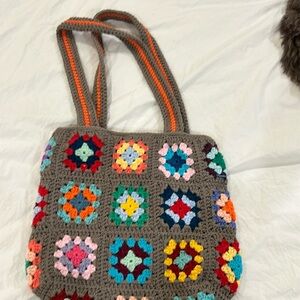 Adorable crochet bag. Granny Square. Fun and bright!